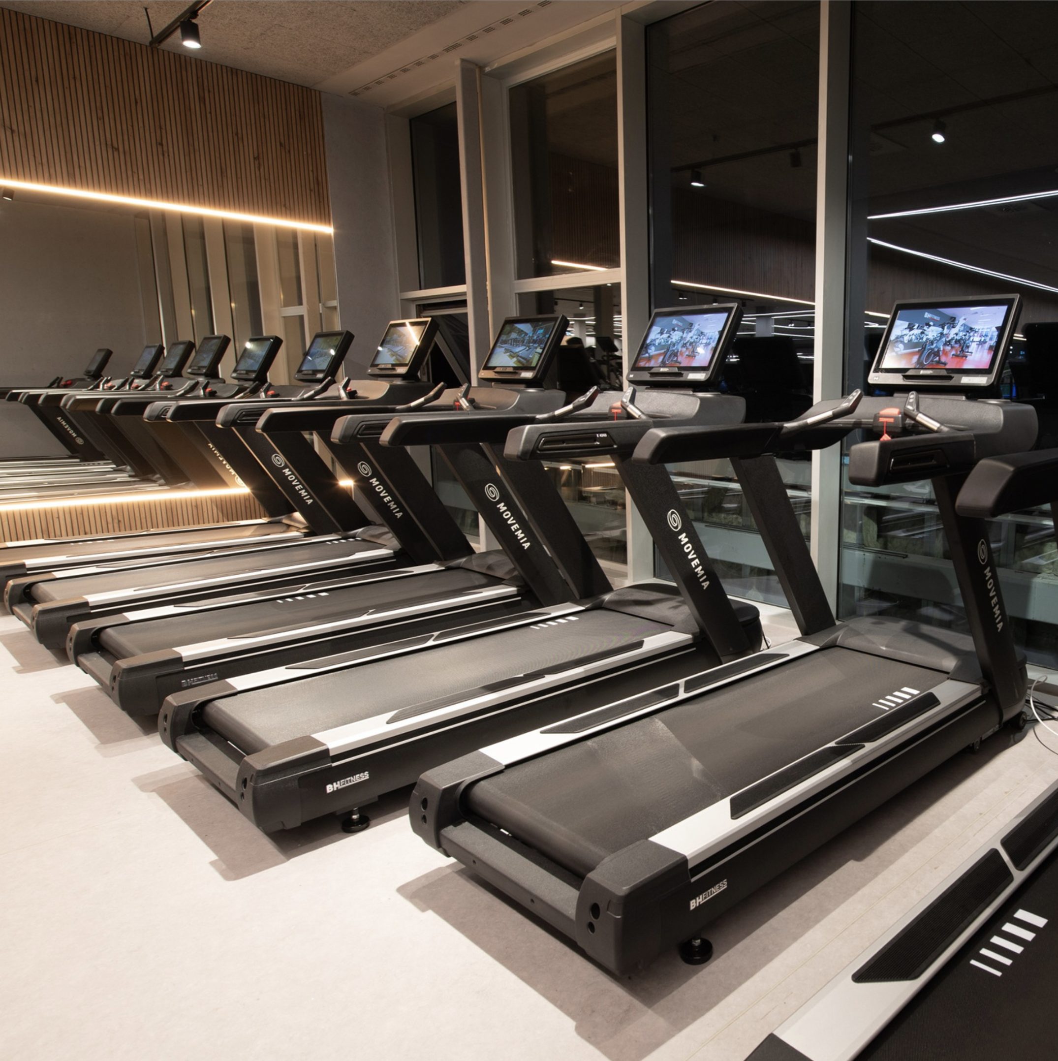 BH Fitness oefentherapie fysio loopbanden